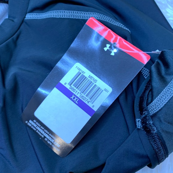 BNWT Under Armour METAL black compression/fitted Heatgear™️ short sleeve t-shirt - Picture 10 of 10